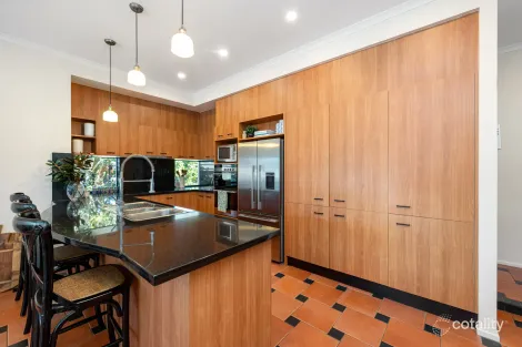 Property photo of 8 Melrose Close Carindale QLD 4152