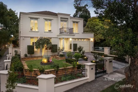 Property photo of 1 Castle Street Eaglemont VIC 3084