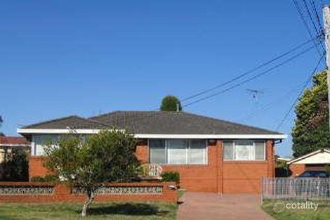 3 Oak Dr, Georges Hall, NSW 2198