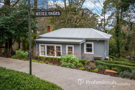 Property photo of 2 Warwick Road Kalorama VIC 3766