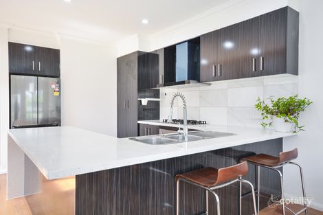 Property photo of 10A Cheviot Drive Truganina VIC 3029