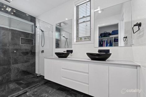 36 Browns Dip Rd, Enoggera, QLD 4051