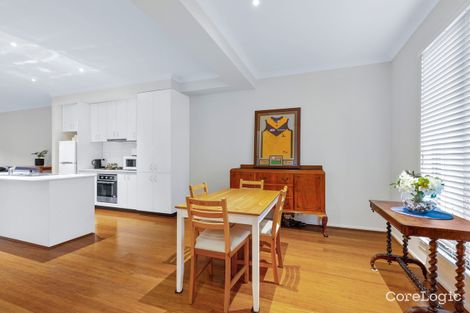 Property photo of 27 Marine Parade Caroline Springs VIC 3023