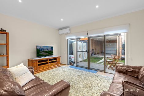 Property photo of 27 Marine Parade Caroline Springs VIC 3023