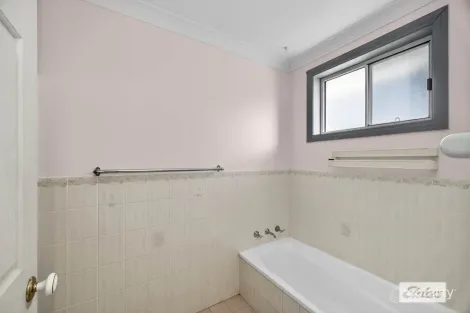 Property photo of 14 Fuchsia Drive Taree NSW 2430