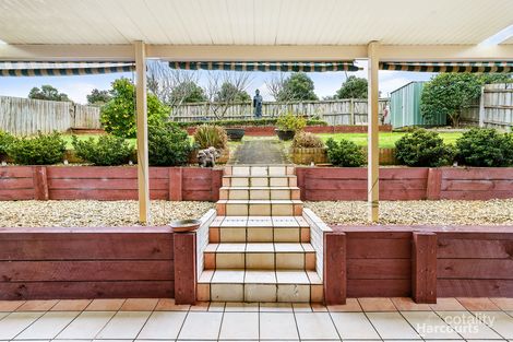 Property photo of 10 Daffodil Court Endeavour Hills VIC 3802
