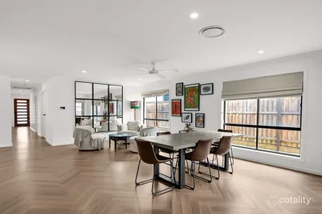 Property photo of 39 Macmillan Loop Belivah QLD 4207