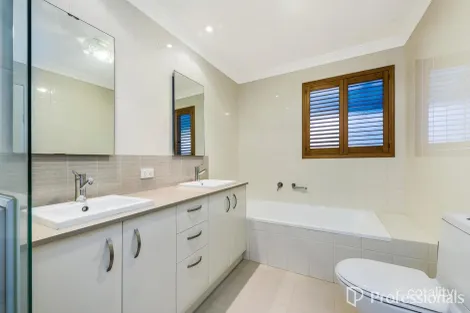 Property photo of 176 Strawberry Hill Drive Gidgegannup WA 6083