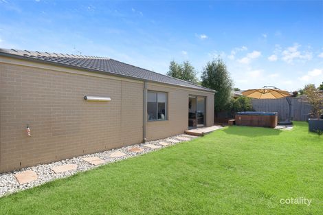 Property photo of 11 Dunraven Crescent Doreen VIC 3754
