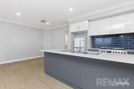 Property photo of 1/6 Exford Loop Bourkelands NSW 2650