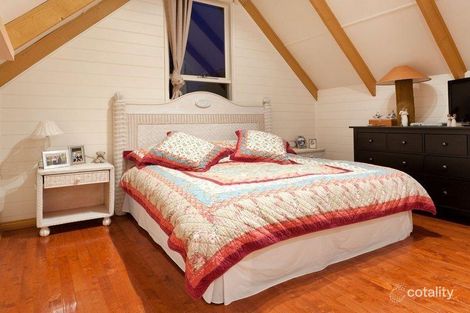 Property photo of 17 Banool Crescent Mount Eliza VIC 3930