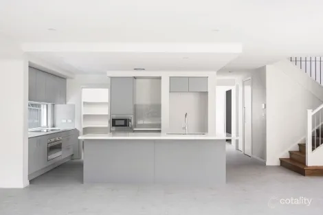 Property photo of 9 Webber Loop Oran Park NSW 2570