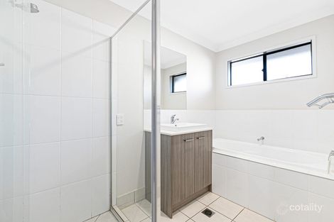 Property photo of 61 Chelsea Crescent Bridgeman Downs QLD 4035