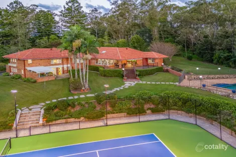 Property photo of 25 Jacaranda Avenue Kenmore Hills QLD 4069
