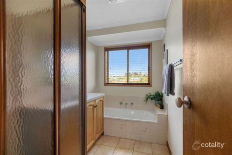 Property photo of 5 Valley View Crescent Leongatha VIC 3953