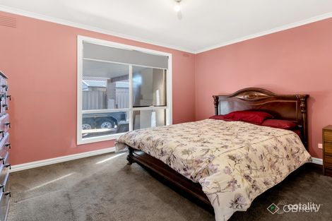 Property photo of 13 Charinga Drive Werribee VIC 3030