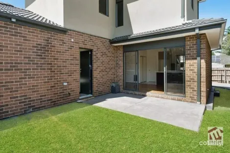 Property photo of 1/30 Ross Street Ferntree Gully VIC 3156