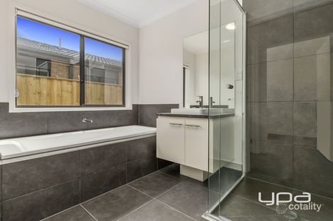 Property photo of 32 Cosgrove Drive Maddingley VIC 3340