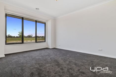 Property photo of 32 Cosgrove Drive Maddingley VIC 3340