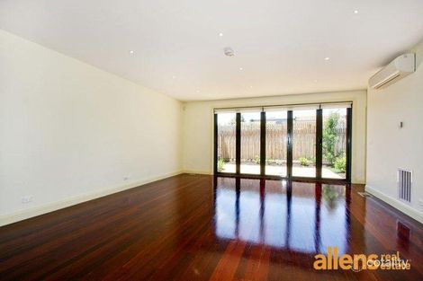 Property photo of 6/30 Fromhold Drive Doncaster VIC 3108
