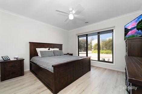 Property photo of 9 Lake Park Court Werribee VIC 3030