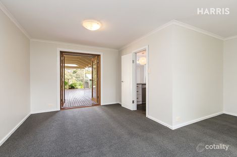 Property photo of 18 Vaucluse Drive Happy Valley SA 5159