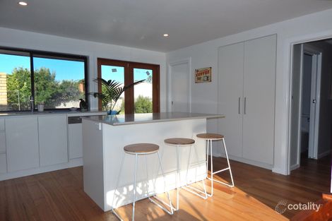 Property photo of 14 Burbank Drive Reservoir VIC 3073