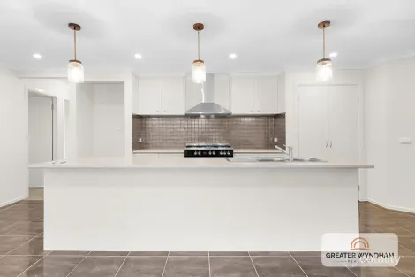 Property photo of 12 Mintarra Road Tarneit VIC 3029