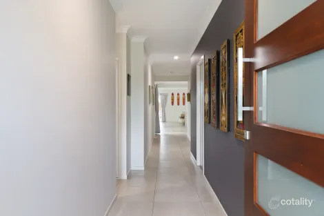 Property photo of 8 Warrego Drive Pelican Waters QLD 4551
