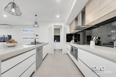 Property photo of 50 Trumpington Terrace Attwood VIC 3049