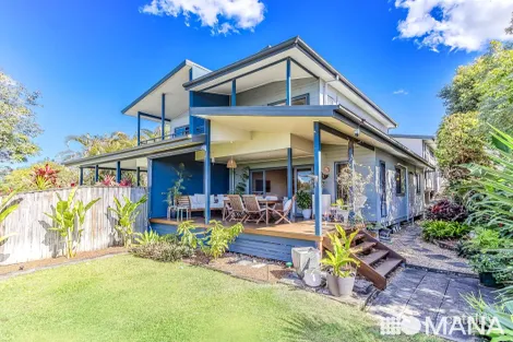 Property photo of 16 Palmer Avenue Ocean Shores NSW 2483
