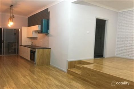 4 Enfield Cl, St Johns Park, NSW 2176