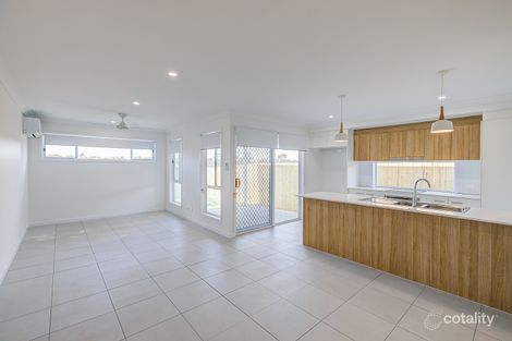 Property photo of 2/2 Kestrel Road Park Ridge QLD 4125