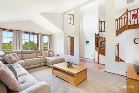 Property photo of 32 Silvertop Parade Cordeaux Heights NSW 2526