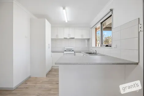 Property photo of 6 Costata Court Narre Warren VIC 3805