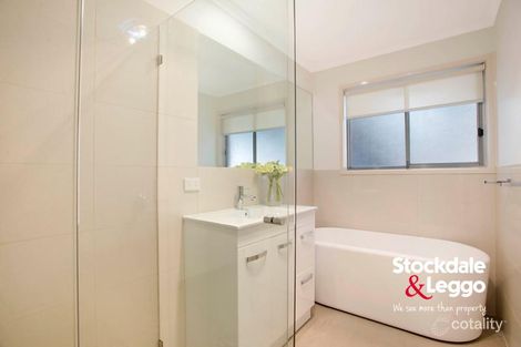 Property photo of 35 Toora Drive Westmeadows VIC 3049