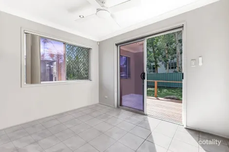 Property photo of 9 Hollywell Road Biggera Waters QLD 4216