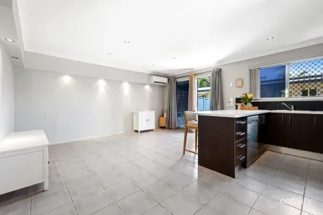 Property photo of 9 Hollywell Road Biggera Waters QLD 4216