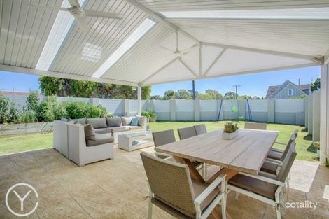 8b Ellerby St, Glendalough, WA 6016