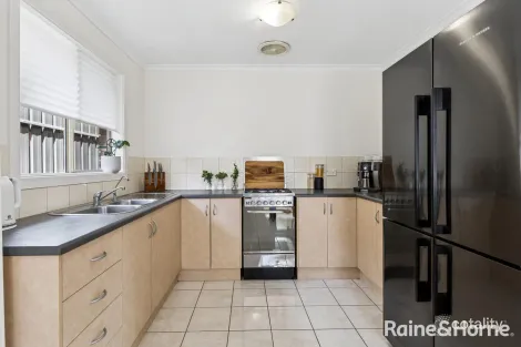 Property photo of 32/100-102 Pimpala Road Morphett Vale SA 5162