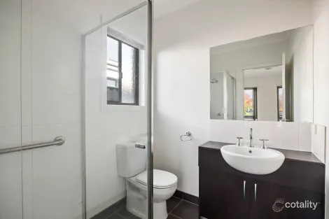 Property photo of 68 Eltham Parade Manor Lakes VIC 3024