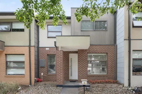 Property photo of 58 Grattan Cove Craigieburn VIC 3064