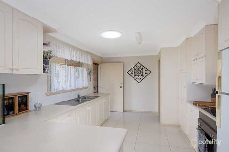 Property photo of 20 Fairbairn Crescent Kooringal NSW 2650