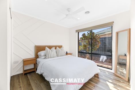 Property photo of 50 Willora Crescent Cranbourne West VIC 3977