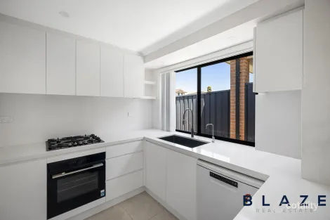 Property photo of 1 Sarah Place Bossley Park NSW 2176