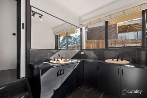 Property photo of 45 Long Drive Sunbury VIC 3429