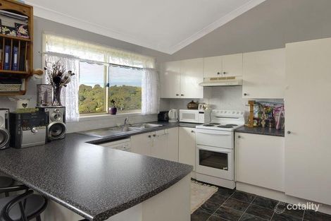 Property photo of 15 Woombye Close Koonawarra NSW 2530