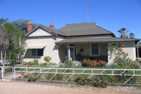 15 Hinckley St, Kellerberrin, WA 6410