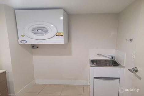 Property photo of 1406/67 Linton Street Kangaroo Point QLD 4169