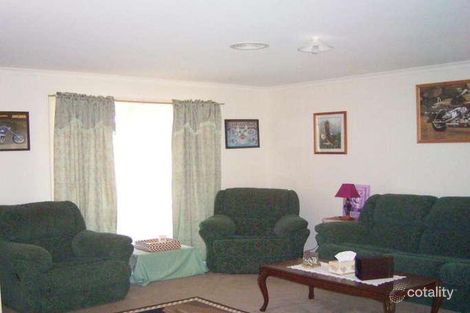 Property photo of 4 Lisa Place Wallan VIC 3756